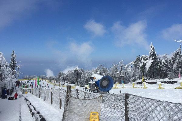 2020峨眉山雷洞坪滑雪场门票及游玩攻略