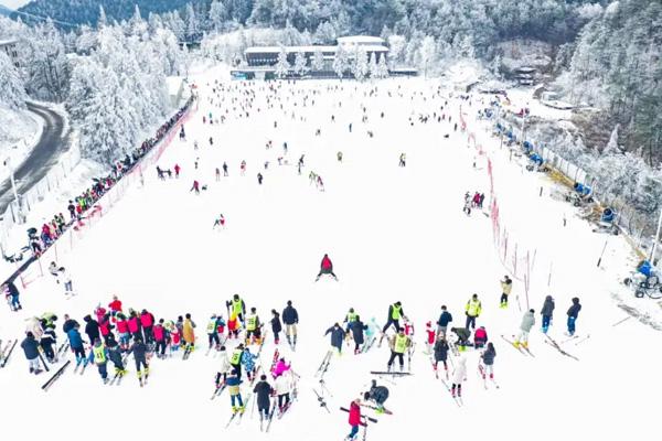 2025宁波商量岗滑雪场开放时间